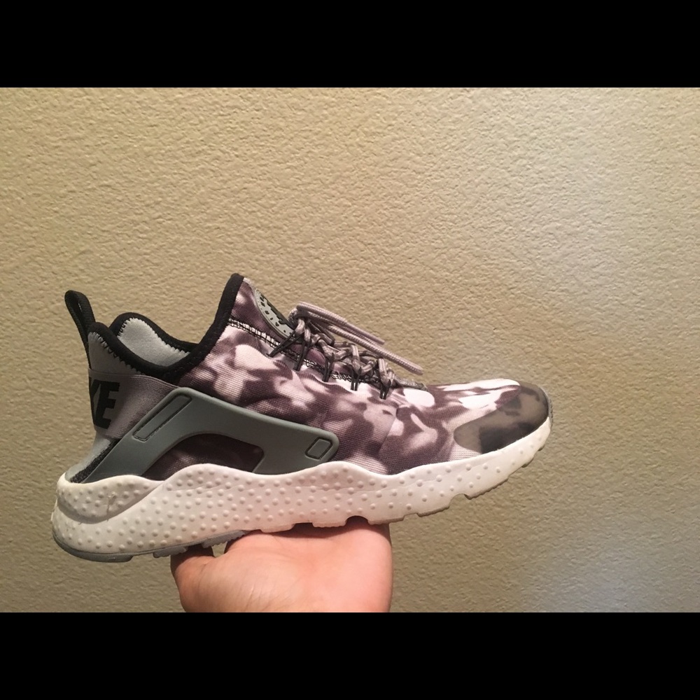 Nike Huaraches size 8.5 women’s